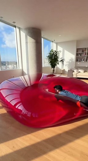 Man jumps on to a satisfying Jelly Bed #asmr | Relaxing ASMR