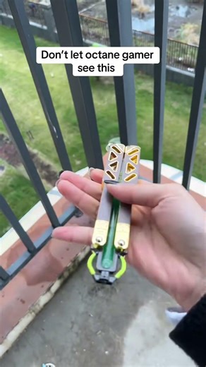 POV: Octane Heirloom in Real Life ⚡ Apex Legends Butterfly Knife IRL