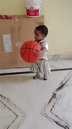 mango play time 😂.