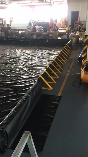 Large Drive-Through Oil Spill Containment Berm with Collapsible Side Walls for Waster Chemical Liquid Control