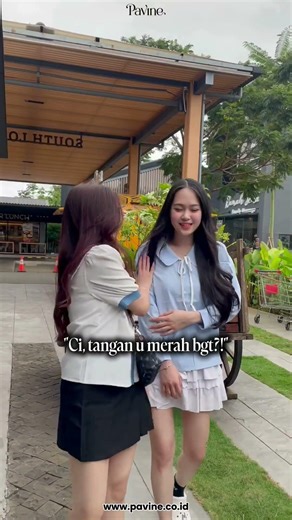 “Tangan kamu kok merah banget?”