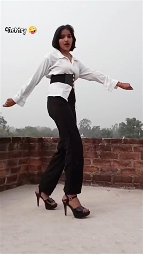 Not perfect steps but i tried 🥹 | some dance moves 🔥|dance video in new look #dance #viralvideo #new