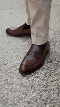 The Perfect Leather Loafer 👞 ℹ️ Sophisticated enough for big meetings and comfortable enough for long days on your feet, it’s safe to say that this effortlessly versatile loafer is easily worth every penny ☑ | Thursday Boot Company
