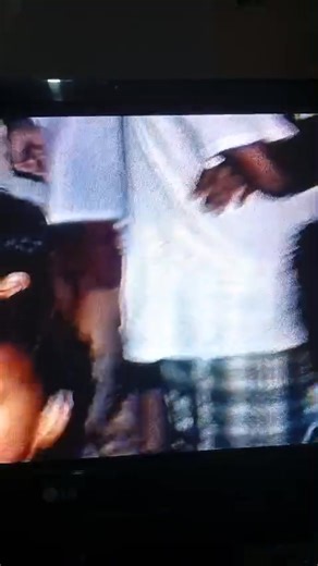 AVANHANDAVA CARNAVAL POPULAR: MATANDO SAUDADE DE UM TEMPO QUE JÁ SE FOI Vídeo cedido ao AvaNews pelo Betinho Elefante, a quem agradecemos, mostra o Carnaval Popular de 2000 em Avanhandava, com a participação do locutor da Rádio Liberdade FM, Oscar Moreno, cantando no palco. Recordar é viver! (AVANEWS É UMA PÁGINA QUE TEM CONTEÚDO PRÓPRIO, HÁ 8 ANOS PRIORIZANDO NOTÍCIAS DA CIDADE E REGIÃO!) 🎥 Vídeo: Betinho Elefante/Colaboração | AvaNews