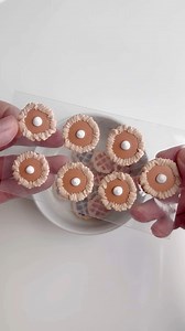 Now that spooky season is over…give me all the fall cookies! #thanksgivingcookies #cookieart #cookieasmr #royalicingcookies | Hanamade Cookies