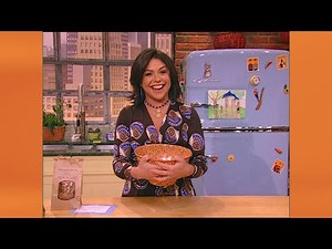 Season 2 Throwback: Watch Rach Show Off Her New Garbage Bowl + Moppine Kitchen Tools