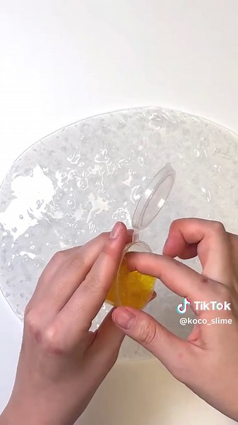 요즘 자주보이는 중국슬라임 컨셉으로 만들어봤어요. 레시피 및 튜토리얼은 6월1일 오후8시 유튜브 업로드됩니다! #슬라임 #slime #asmr #중국슬라임 #액괴