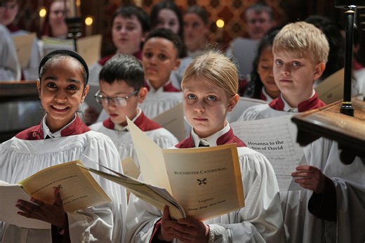English choirs seek to protect a musical tradition little changed since Queen Elizabeth I - WTOP News