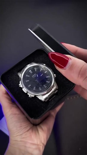 Casio AMW-880D-1AVDF Review and Features