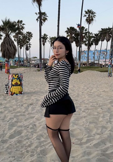 Dancing Girl in a Mini Skirt: Trendy Dance Video