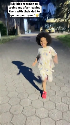 My kids reaction to seeing me after leaving them with their dad to go pamper myself 😂