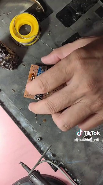 Haking Wifi Blue trên TikTok