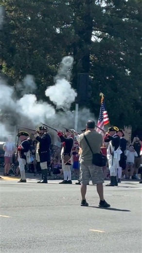 The Red coats are coming. Carmichael 4th July parade 1776