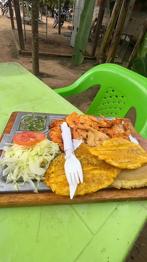 Todo lo que como en un dia aburrido 🥱 🫓🧀🍲🍔 | SoyCarlos