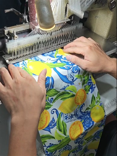 ✨ When form is engineered, not applied — pleating as proof of fabric performance. Pleating is not an aesthetic add-on; it is a structural challenge. Under controlled heat, force, and repetition, fabric is pushed beyond appearance and into performance—revealing how it manages stress, holds geometry, and maintains dimensional memory over time. Long before pleats are formed, outcomes are already determined. Fiber composition defines thermal response, yarn structure governs resilience, weave density