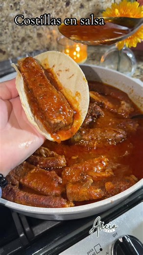 Costillas de puerco en salsa de tomates #costillas #carnes #receta #aliciamexa
