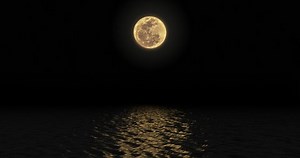 Full Moon Over Ocean Light Moon Stock Footage Video (100% Royalty-free) 1033084484 | Shutterstock