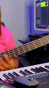 Learn this bass lick, use anytime 🎸🔥 | BassLady