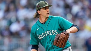 Gilbert records 15 straight outs, Mariners overpower Braves, 7-3