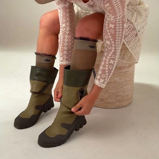 How to Wear Green Glamazon Classic 2.0 Wellies Tall or Folded Down