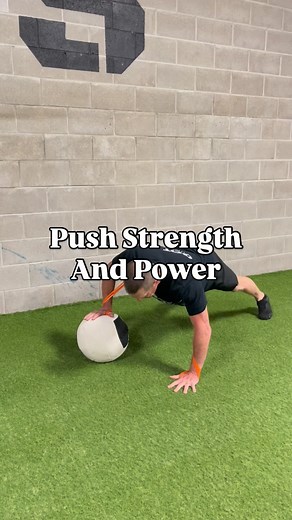 RESISTANCE BAND TRAINING HOLIDAY SALE is LIVE - Click Bio Link to access Store and Huge Savings Pushing Strength and Power Grab a medball and band for this quick pushing strength and power session Using a single band Advanced Push Attach setup and 4lb medball I combine up these 4 exercises doing 30-seconds of work / 30-seconds of rest. That is one round. Off-set loaded Pushups Right Off-set loaded Pushups Left Half-Kneeling Push Throws Right Half-Kneeling Push Throws Left Scale and adjust band r