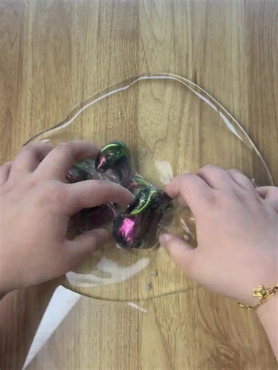 Chameleon Slime DIY: A Unique ASMR Experience