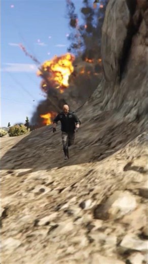 Huge explosion Attack on Military Convoy-GTA5 #gta #war