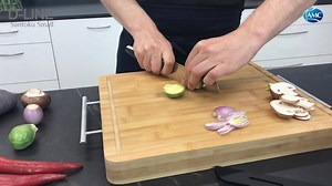 The D-Line Santoku Small is a hot one. We'll show you how to cut chilli into small fine strips with the Santoku Small. Do you know what happens after cutting? Watch the video and learn more. | AMC
