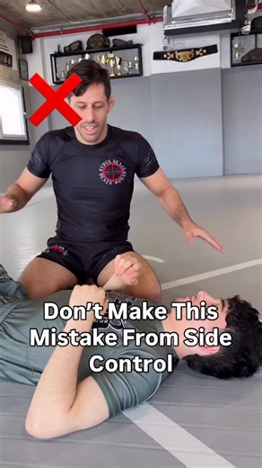 Tomer Alroy | Jiujitsu Coach on Instagram: "Comment “SUBMAP” and get FREE access to my submission system training and learn a proven 4 step system to set up more submissions! #nogi #jiujitsu #nogijiujitsu #grappling #sidecontrol"