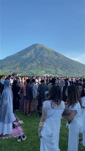 LIFE IN A SMALL VILLAGE SURROUNDED BY NATURE - Indonesia village life