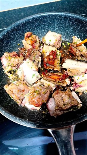 Fragrant Lemongrass Fried Beef | An Addictive Dish You’ll Love at First Bite #SlowMeals