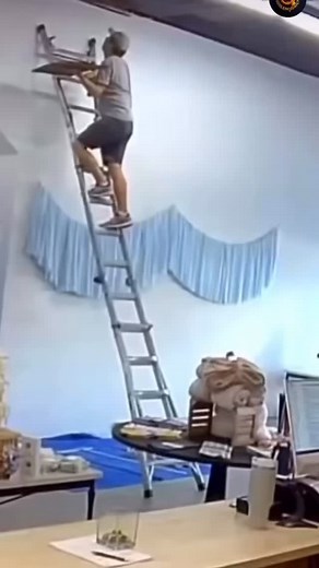 Falling gracefully? Nah, we don’t do that here 😂🙈 #EpicFalls” #FunnyFails #EpicFallMoments #ComedyVideo #LaughAttack #InstantFail #RelatableHumor #FunnyContent #OopsMoment | Viglor