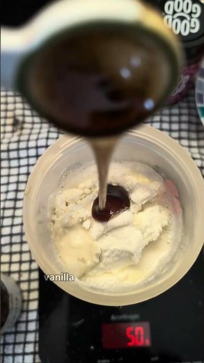 Low-cal Raspberry Ripple ice cream🍧 #personaltrainer #nutrition #highprotein #fatloss #weightloss