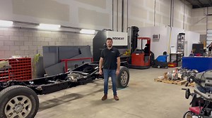 29K views · 633 reactions | ￼Un pickup électrique?  Oui oui INGENEXT travaille sur plusieurs projets de conversion électrique.  On a besoin de monde pour convertir tous ces beaux projets Plusieurs postes ouverts! -ingénieur -technicien électrique -technicien mécanique -assembleur -commis aux pièces -commis d’entrepôts -chargé de projet Envoyez moi votre CV par courriel à : gandre@simonandre.ca￼ | Guillaume André | Facebook