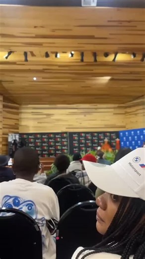 Evey Moatshe on Instagram: "Anok Yai is that you 🤭🔥🔥#fashionmodel #runway"