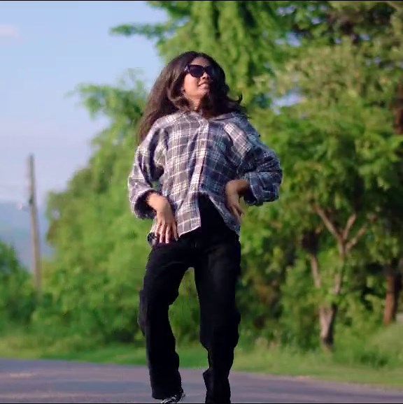 Soniya Mahat Kiss Dengey Machayenge Video