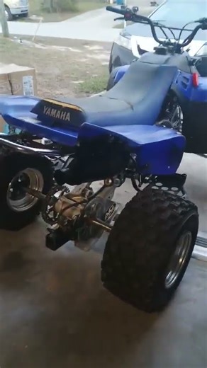 Yamaha raptor 700r and Yamaha warrior 350cc side by side and sounds