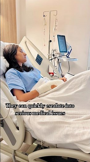 Cat bite can lead you to a emergency surgery💉 #catbite #stayinformed #catbiteinfection #catscratch