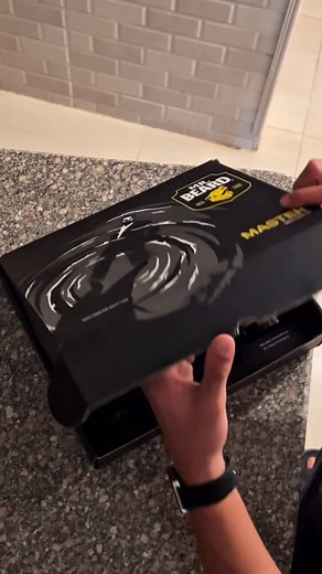 Set your alarms and don't miss the biggest sale during November! Mr. Beard always sets the bar high during Black Friday. 💛 | Mr.Beard