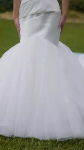 Editorial elegance with a bridal soul. Brides 15903 MODEL @stephjrayner| VIDEOGRAPHER @jblanco_production @_johnart | HMU @rachel_artistry @missydrustyles | Christina Wu | Facebook