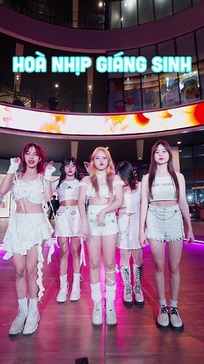 [VPOP IN PUBLIC] Hòa nhịp giáng sinh | Dance by Double Eight Crew #dancecover #dancechoreography #vpop #vpopinpublic #xuhuong #fyp #Doubleeight #tiktokdancevn #tiktok2023 #d8 #min #hoanhipgiangsinh