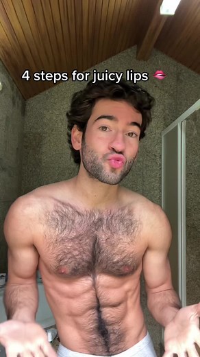 4 STEPS FOR JUICY LIPS - I was always obsessed by lips. There are something about them that makes me want to bite them. Especially if they are plump and full 🫦 Here are the steps I follow to get juicy lips: 1. EXFOLIATE - due to a combination of external and internal factors, lips can get dry, chapped and uneven. Exfoliating them helps to get rid dead cells, to smooth texture and even discoloration. Using @facetheory Lipascrub. 2. HYDRATE & MOISTURIZE - everyday I try to hydrate my lips using a