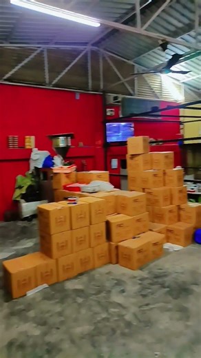 red chilli pack ho raha hai 🤗