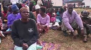 Zimbabwean Chimurenga music legend Thomas Mapfumo has released a song lamenting against Corruption and Looting. “Wake Up Zimbabwe, No More Corruption” is a running social commentary on how looting has destroyed Zimbabwe affecting hospitals, jobs, roads, water, etc. Here is the YouTube link👇🏿 https://youtu.be/kaqEw12pPiY | Hopewell Chin'ono