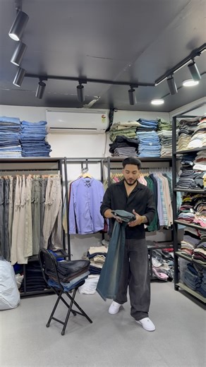 BADBOICLOTHES on Instagram: "ORIGINAL BAGGY JEANS #badboiclothes#fashion#trend#trending#oversized#streetwear#baggy#original#viral#foryou#reelitfeelit#instagram#reel"