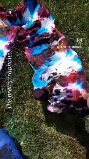DIY Custom Jeans: Tie Dye Tutorial