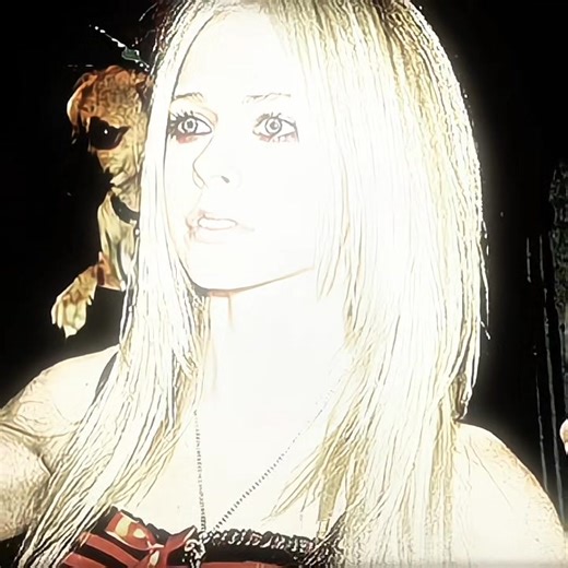 Exploring Avril Lavigne Aesthetic Edits