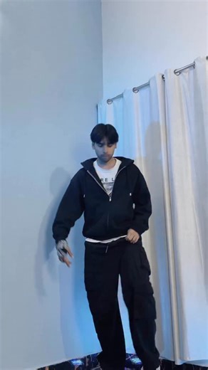 Prince on Instagram: "La Mamá De La Mamá Dance Trend 🔥 Trending Tiktok Dance Challenge #dance #tiktodance #tiktokchallenge #slayyprince"