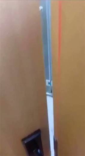 RT @uSamuel6: （真实乱伦原创）刚成年的妹妹假期在家洗澡，冲进厕所按地上插进她的嫩穴（高清完整版在评论区或主页下载）