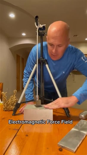 Techineer 🛠 | Awesome demonstration of an electromagnetic force field! 🔥🧲 (via @joemyheck/TikTok) #Techineer • • • • • Follow (us) 👉@techineer👈 for more!... | Instagram